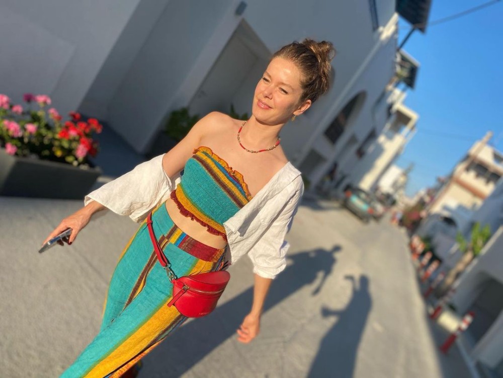 burcu biricik tatil sezonunu acti 2